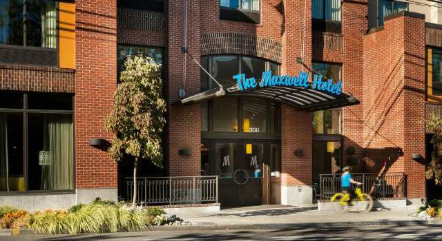 Кровать в общем номере Staypineapple, The Maxwell Hotel, Seattle Center Seattle