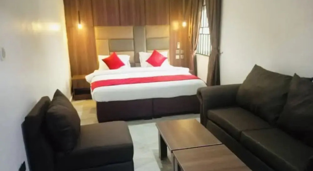 Boston Hill Resort & Hotel Ltd, Rezervovat Lázně / Resort Onitsha 