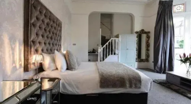 Clifton House, Забронировать Отель Отели Бристоля с парковкой, рядом с Бристольский университет, Парковка