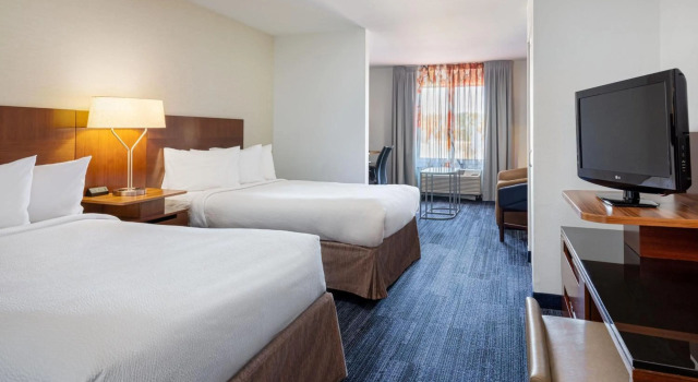 Fairfield Inn & Suites by Marriott Smithfield, Varaa Hotelli Hotellit Selma aamiaisella, Aamiainen