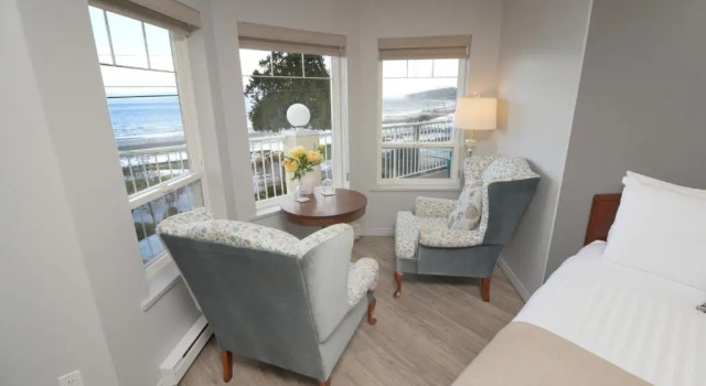 Casa Grande Inn, Rezervovat Hotel Qualicum Beach 