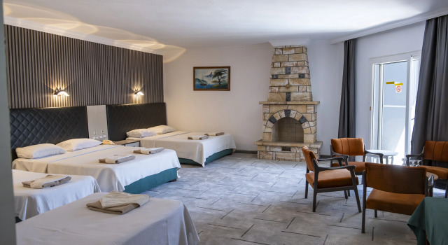 Mustis Royal Plaza Hotel