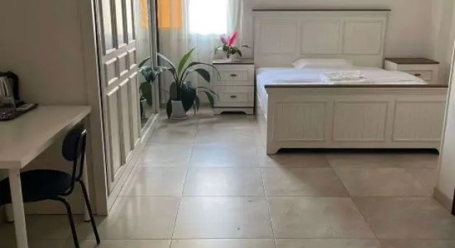 Suite 808 Mingshu