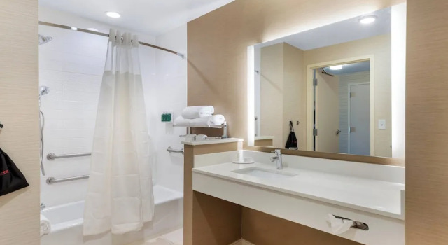 Люкс Fairfield Inn & Suites by Marriott Mebane