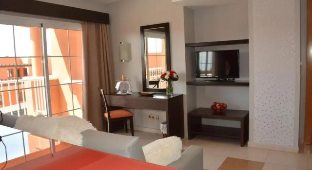 Полулюкс Hotel Chatur Costa Caleta