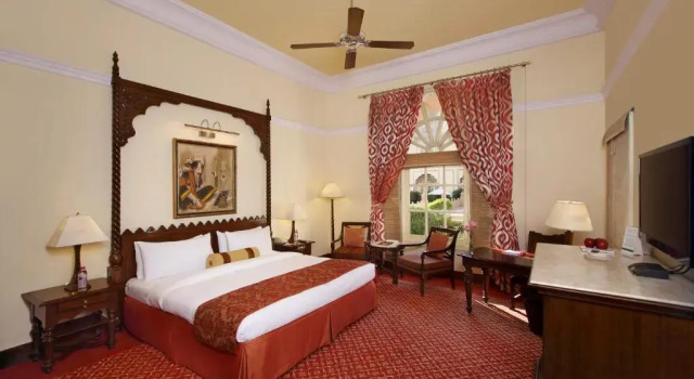 Двухместный номер Luxury с видом на бассейн Taj Hari Mahal Jodhpur