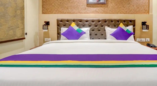 Номер Executive The Golden Crown Hotel Banquet & Cafe