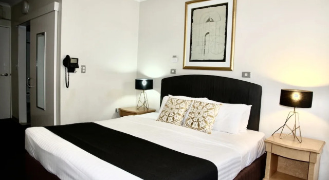 Двухместный номер Standard с балконом Mariners Court Hotel Sydney