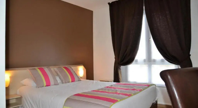 Двухместный номер Standard с красивым видом из окна Brit Hotel Cherbourg
