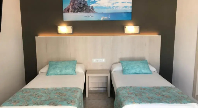 Hostal Cervantes, Book Hotel Sant Antoni de Portmany 