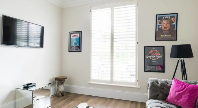 Stylish 5BR House in Hampton Court