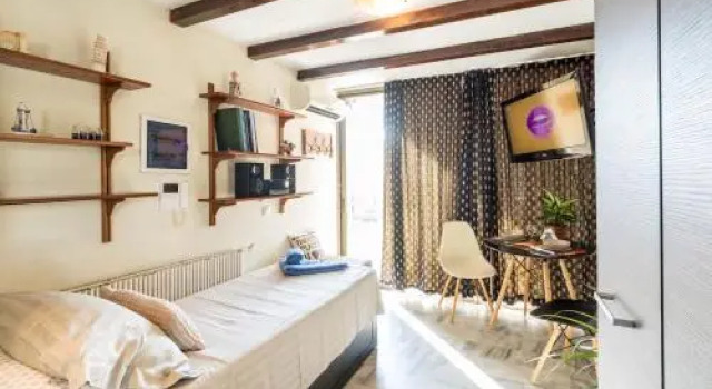 Top Floor Studio Near Metro&View&200mbps, Забронировать Отель Отели Афины 3 звезды, рядом с Военный музей, 3*