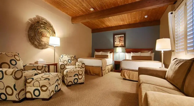 Номер Superior Econo Lodge Inn & Suites Vernal near Dinosaur Monument