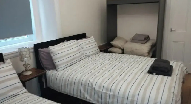 Central Edinburgh Flat Sleep 6, Minutes From old Town, Забронировать Отель Старый город Эдинбург, рядом с Национальный музей Шотландии