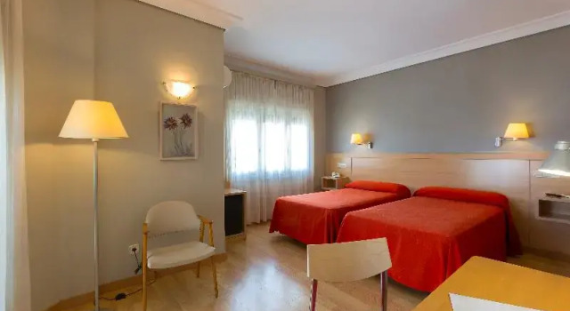 Двухместный номер Standard с балконом Hotel Santamaria
