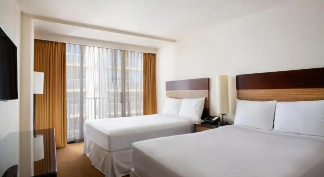 Четырёхместный номер Standard Park Shore Waikiki