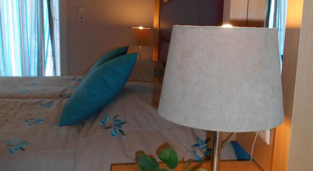 Четырёхместный номер Standard с балконом Frini Hotel