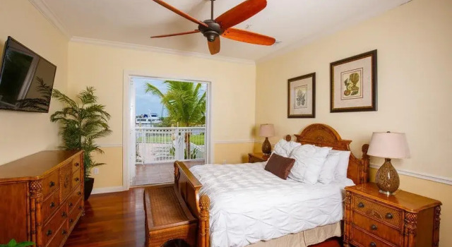 Key West Harbour Oceanfront Suites