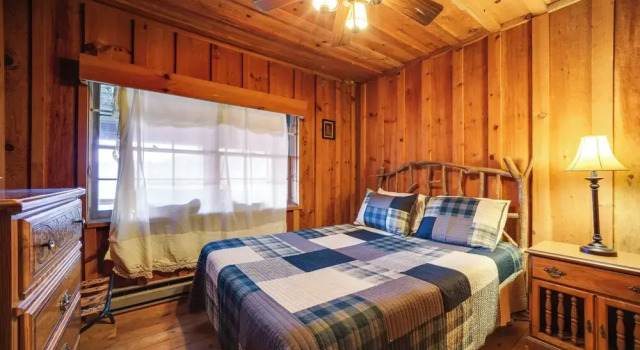 Rustic Maggie Valley Cabin w/ Mountain Views!, Забронировать Дом для отпуска Мегги-Вэлли Аппалачи