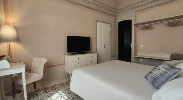 Lo Strullo, Boek Hotel Pisa Toscane