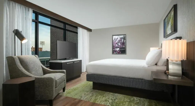 Двухместный люкс c 1 комнатой Hilton Garden Inn Memphis Downtown Beale Street