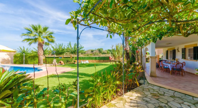 Villa Santa Eulalia Petit, Book Villa Villas in Santa Margalida, Villa