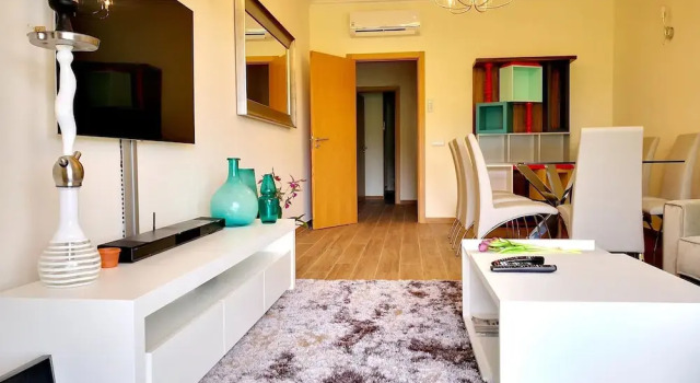 #010 Jardins Marina Holidays Flat with Shared Pool, Rezerwuj Hotel Hotele w Algarve z parkingiem, Parking