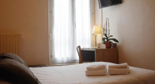 Номер Superior Logis Hôtel & Restaurant - Le Saint-Louis