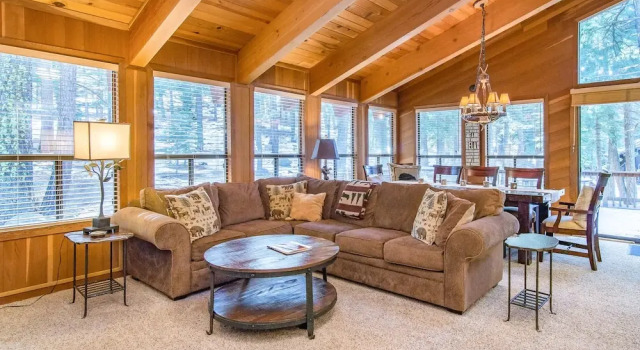 1331 Mill Camp Home, Забронировать Дом для отпуска Виллы Траков, рядом с Lower Woods, Вилла
