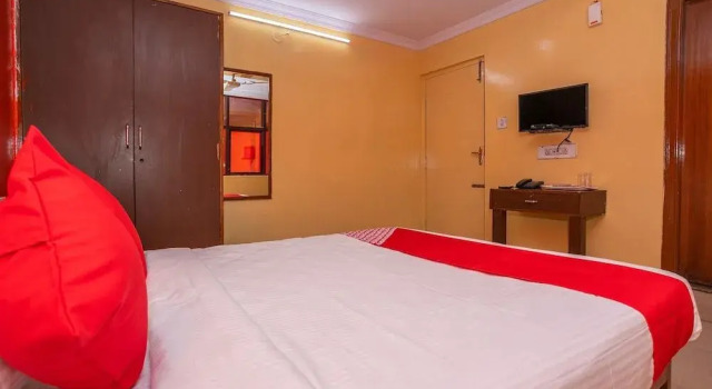 OYO 26900 Royal Inn, Rezervovat Hotel Bangalore Bangalore