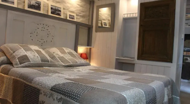 Коттедж c 1 комнатой Auberge de Keringar