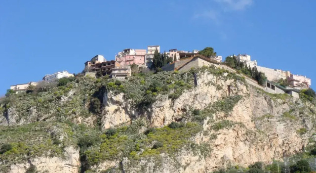 Апартаменты Taormina center 4 BR penthouse, terrace with views