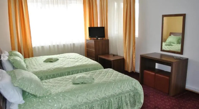 Hotel Global, Rezervovat Hotel Hotely v Prahova Valley s parkováním, Parkování