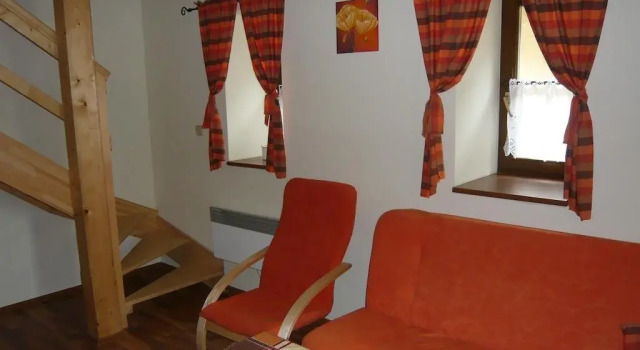 Penzion U Lišky, Rezerwuj Hotel Hotele w Central Bohemia z parkingiem, Parking