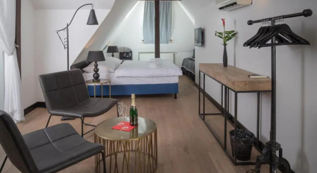 Standaard Tweepersoons zolder kamer Antik Hotel Prague