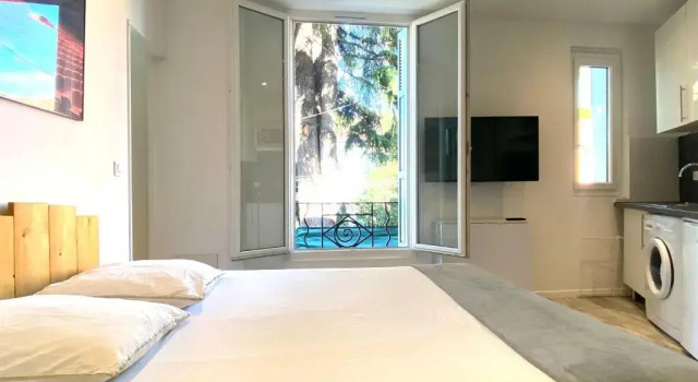 Atelier & Galerie, Забронировать Отель La Californie Pezou Канны