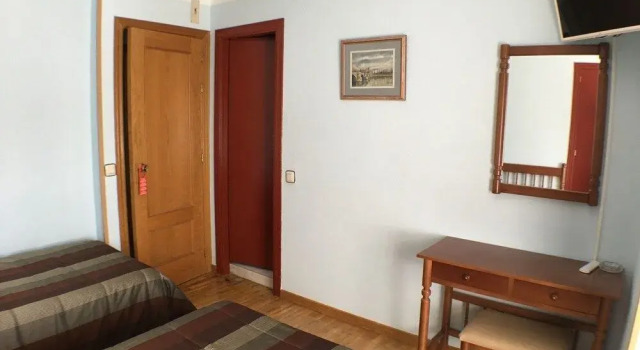 Hostal ** EC León, Забронировать Отель Недорогие отели Леона, рядом с FGULEM, недорого