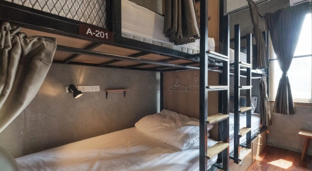 Кровать в общем номере (мужской номер) OYO 685 Am Bed Hostel