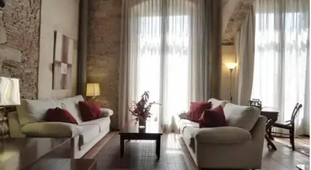 Cervantes Harbour Duplex, Забронировать Отель Барселона провинция Барселона, рядом с Приход Св. Августина