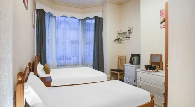 Chesterton Hotel, Blackpool South Shore, Забронировать Отель Блэкпул Ланкашир, рядом с Blackpool North Train Station