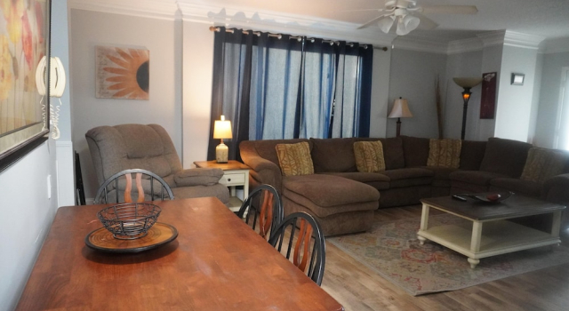 Номер Standard с 2 комнатами с балконом Smoky Mountains 101 2BD Condo with Fireplace and Private Balcony by RedAwning