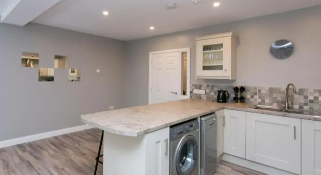 Апартаменты с 3 комнатами University Road Apartments