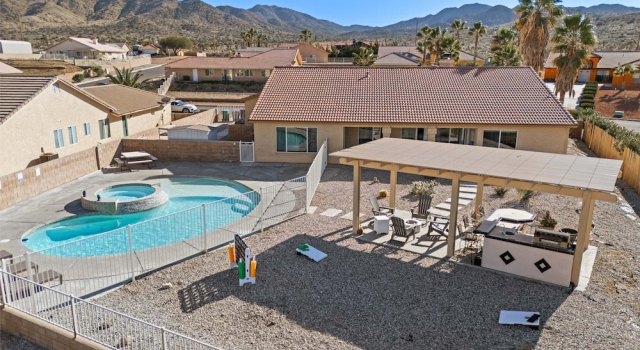 Коттедж Casa Selecta - Pool, Hot Tub & Desert Skies 4 Bedroom Home