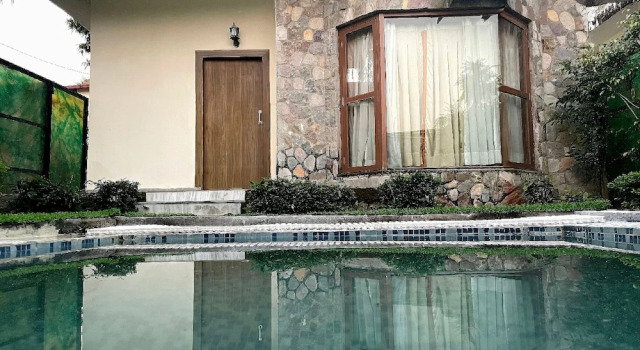 Номер Standard с видом на бассейн Country Inn Tarika Resort Jim Corbett