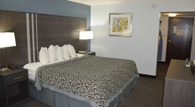 Двухместный номер Standard с красивым видом из окна Days Inn by Wyndham Rock Falls