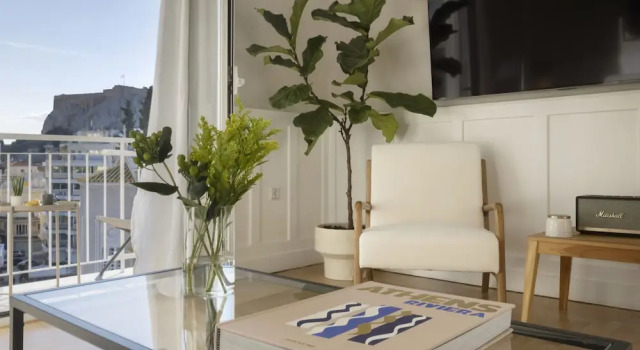 Апартаменты с балконом Meliti Apartment in Plaka