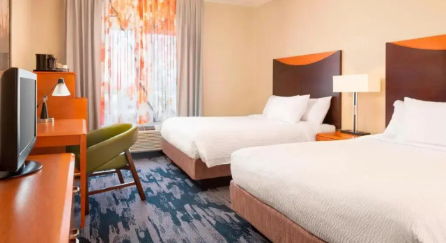 Четырёхместный номер Standard Fairfield Inn & Suites by Marriott Selma Kingsburg