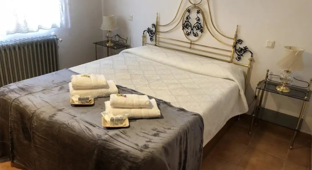 House With 5 Bedrooms in Zaorejas, Book Hotel Hotels in Aragon with Parking, Parking