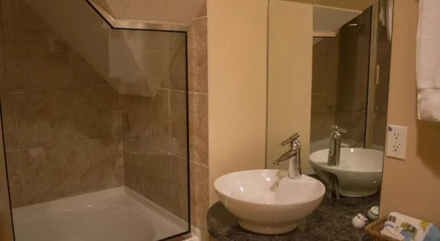 Двухместный люкс Genelle House B&B Guest House