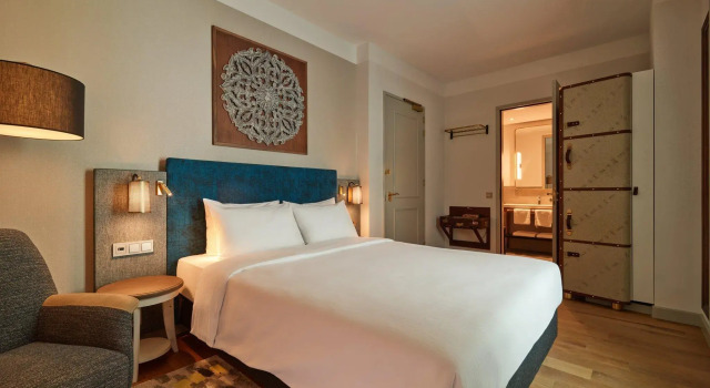 Двухместный номер Standard voco The Hague by IHG